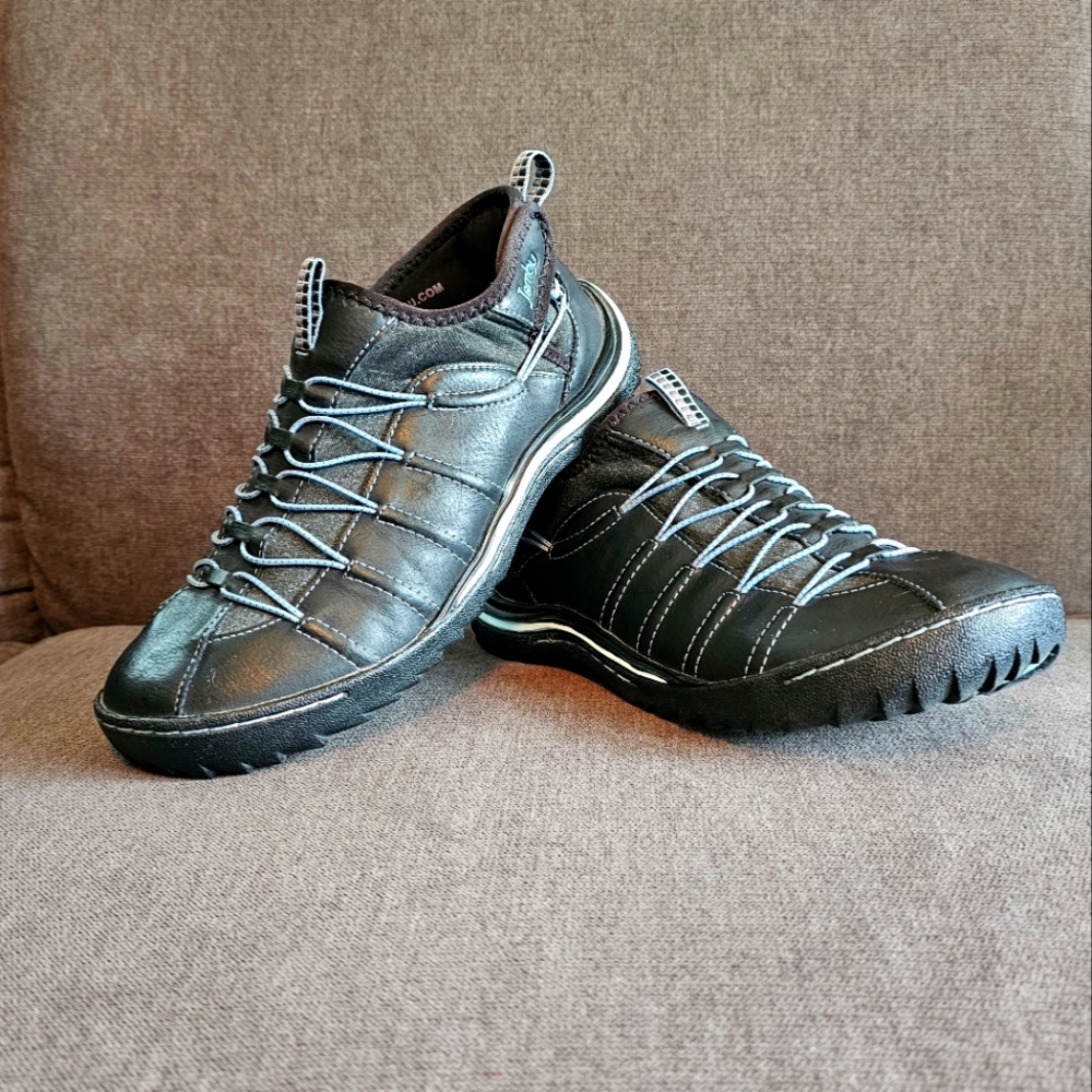 Jambu Sporty Shoes - Like New - 6.5W